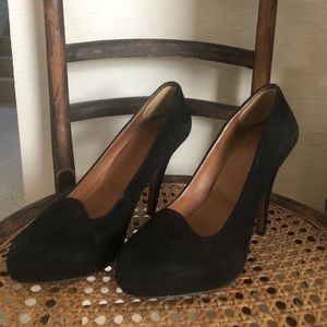 Cynthia Rowley classic black suede pumps, Sz 7.5